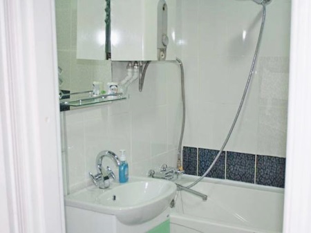 Was wird für die Installation einer Gassäule benötigt?